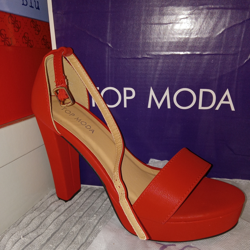 TOP Moda Bold Red Heels
